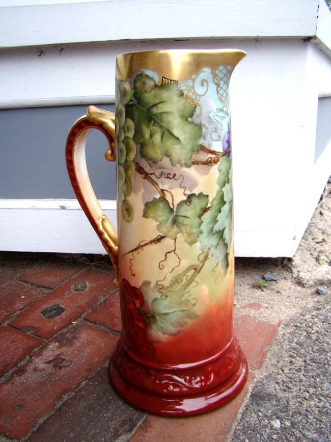 A fine hand painted French porcelain (Limoges?) wine jug circa 1890 — image 3